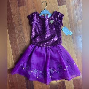 Girls Disney purple Elsa Outfit, Two Piece, Size 5/6, NWT